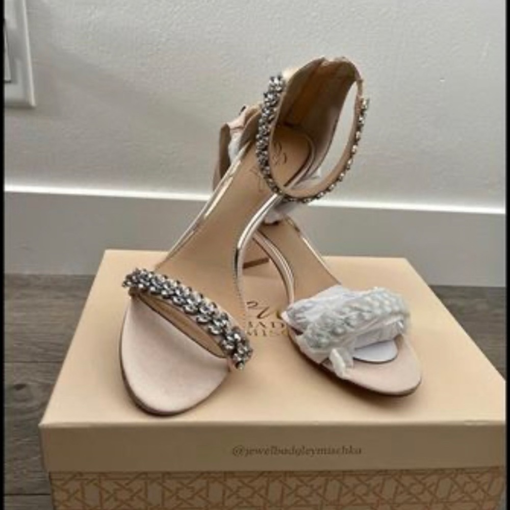 Badgley Mishka Heels Size 8.5